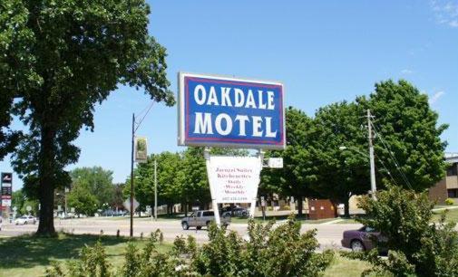 Owatonna Oakdale Motel מראה חיצוני תמונה